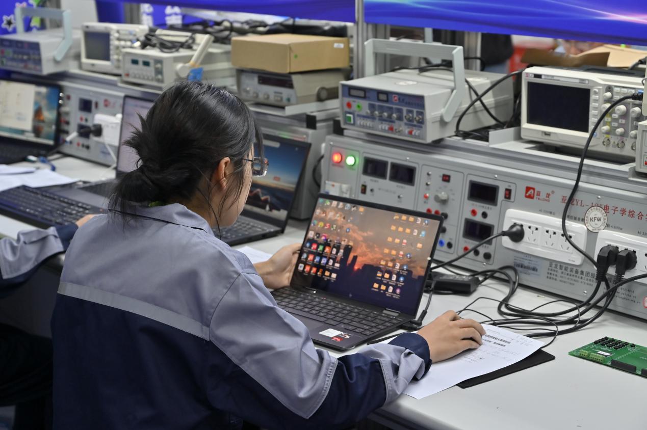 我校成功承辦2023年云南省職業院校技能大賽“智能電子產品設計與開發”賽項，以賽促學助推技術人才培養